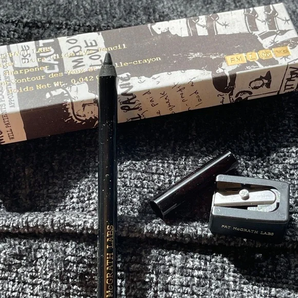 PAT McGRATH LABS Eye Pencil With Sharpener In Xtreme Black - Picture 14 of 15